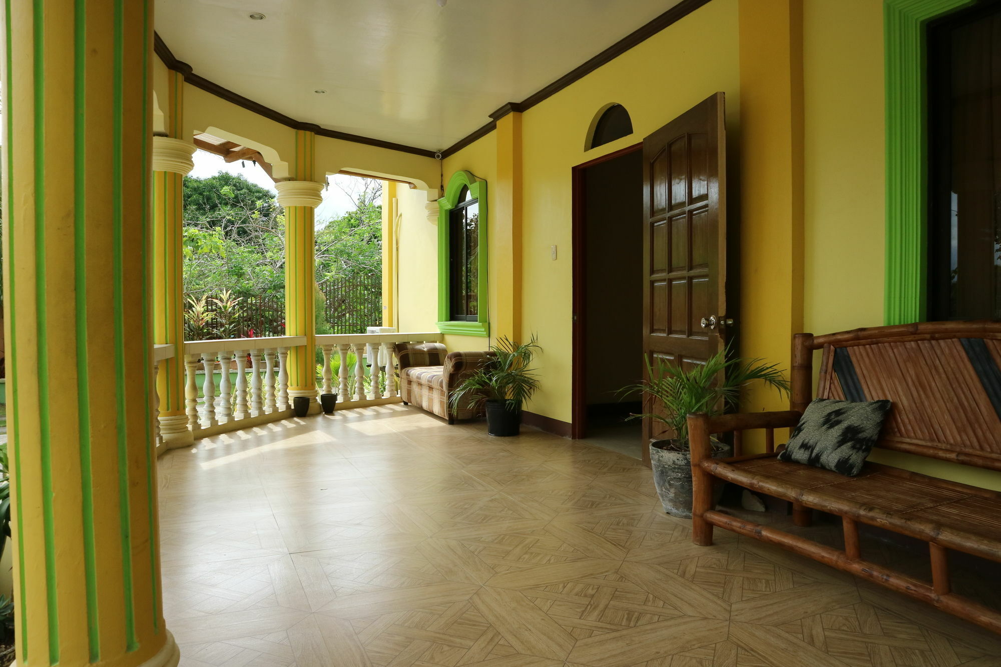 Oyo 422 Villa Emilia Pension House Panglao Exterior foto