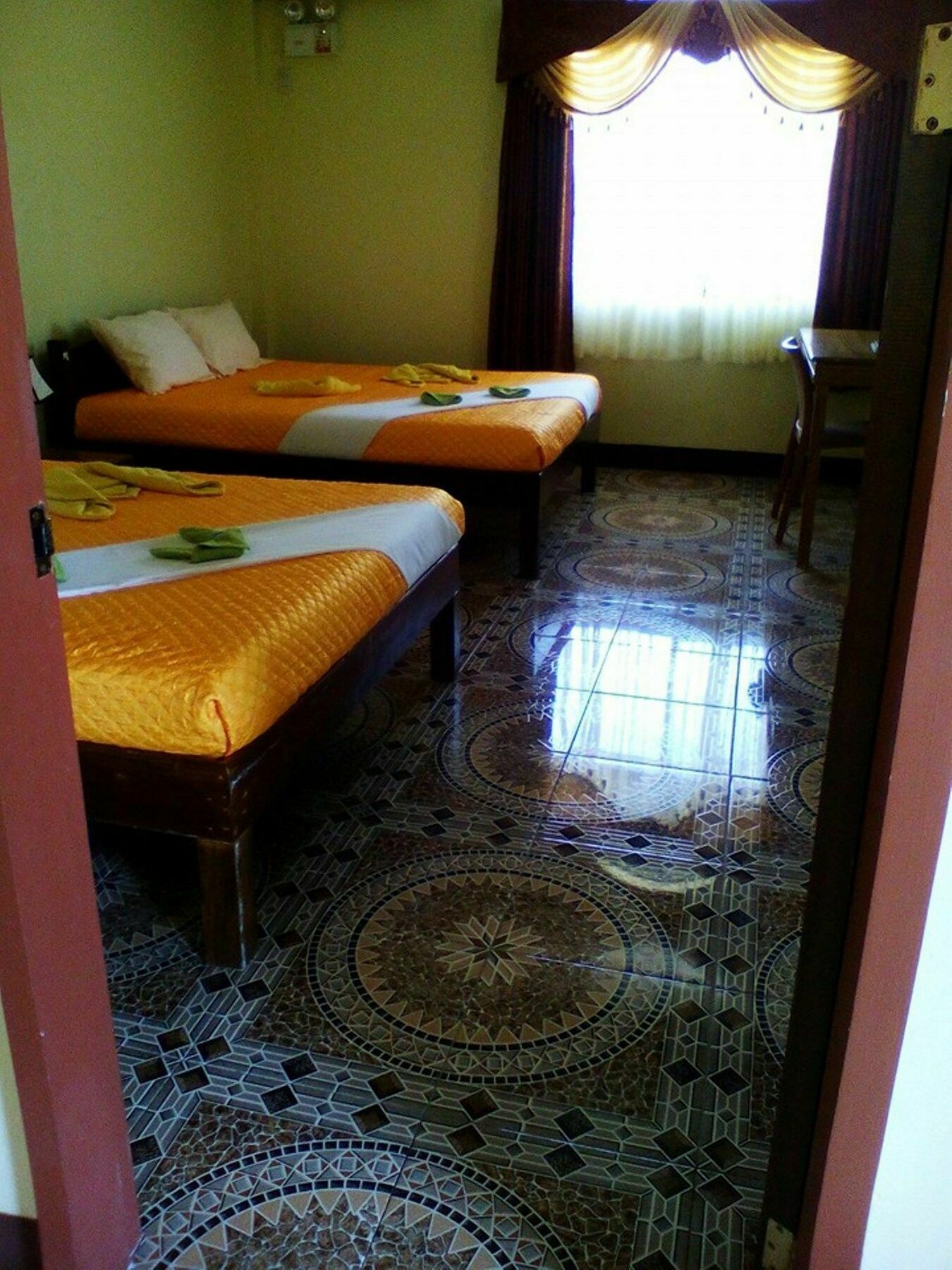 Oyo 422 Villa Emilia Pension House Panglao Exterior foto